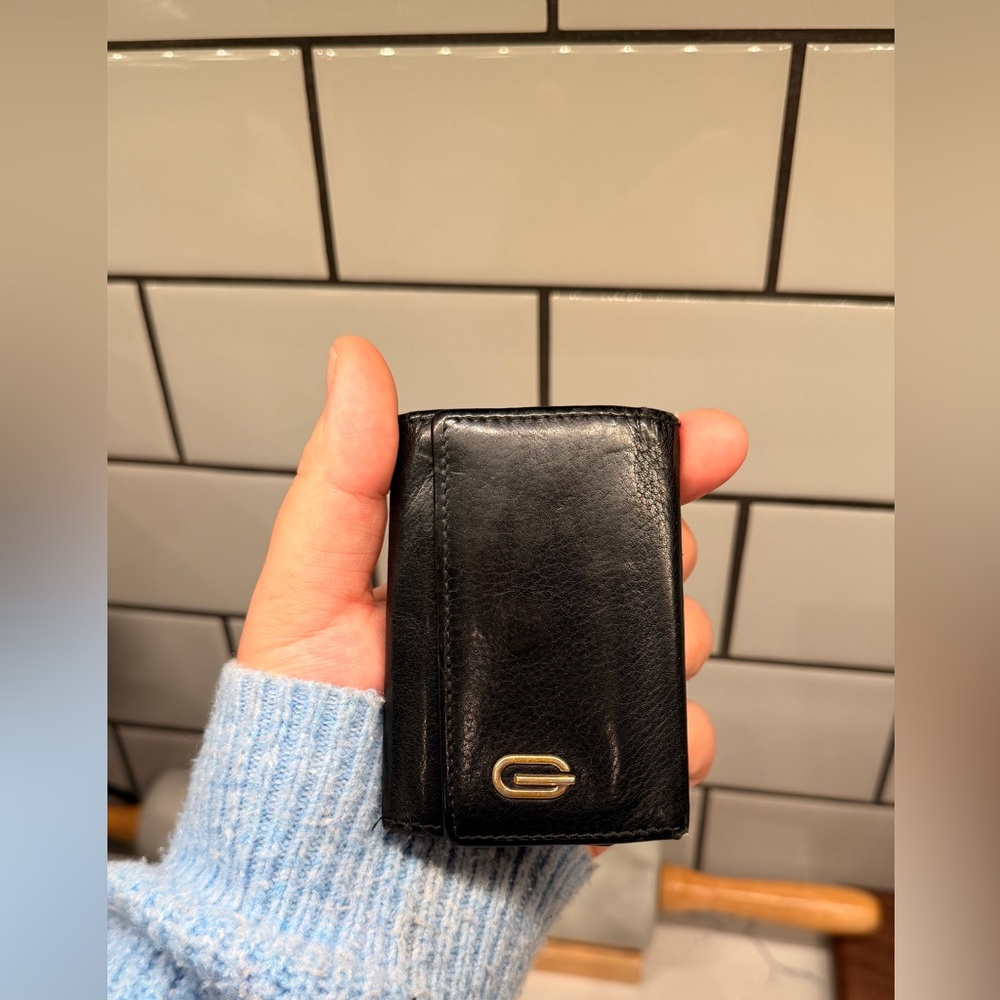 GUCCI   Black Leather Key & Card Holder with Gold Logo